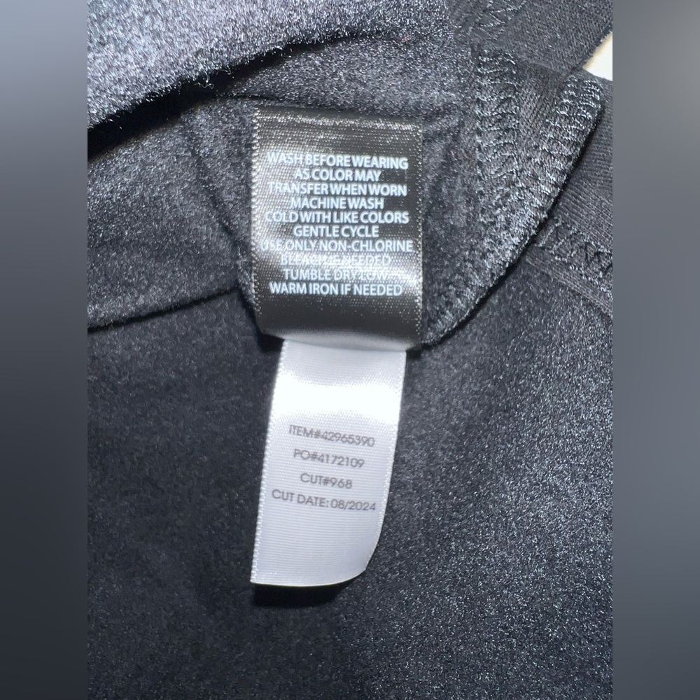 NWT Fleece V-Neck Sweatshirt. Size 00. - Picture 8 of 14